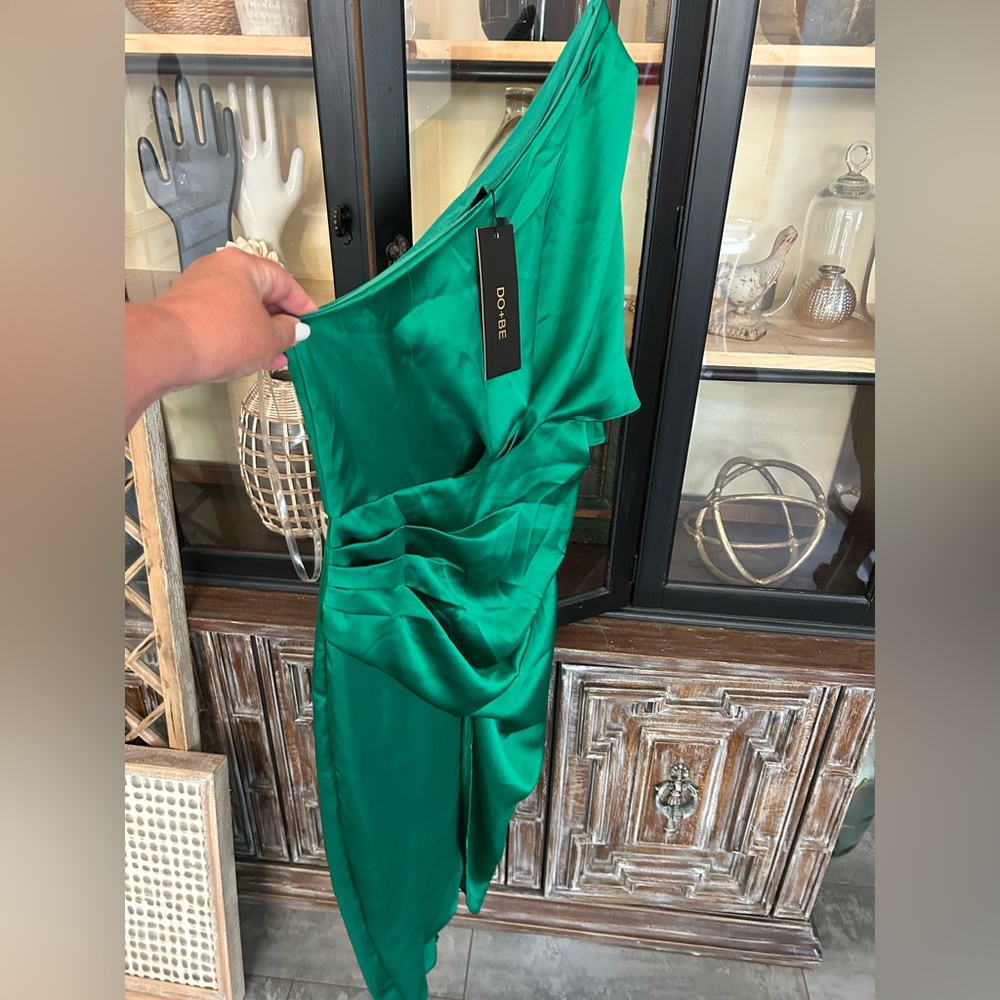 NEW DO+BE One Shoulder Satin Kelly Green Dress Cocktail Evening Party Night Sz L